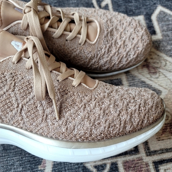 APL Techloom Phantom Sneakers Rose Gold White Womens Melange Lululemon - Picture 3 of 10